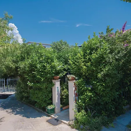 3 Bedroom Amazing Home In Sucuraj * Sucuraj