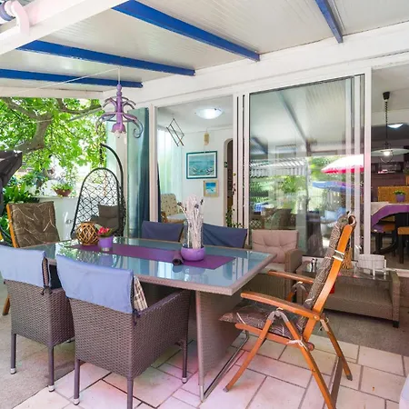 Vikendica Holiday Home Sucuraj 06 Sucuraj